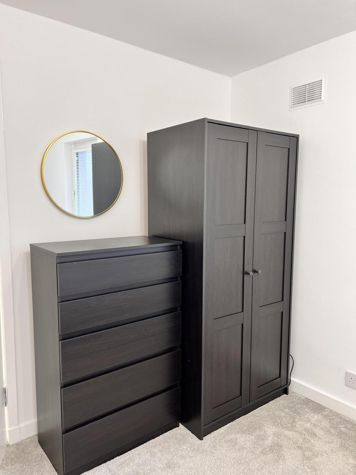 Modern 2 Bedroom Home In Edinburgh Free Parking — Photos 3